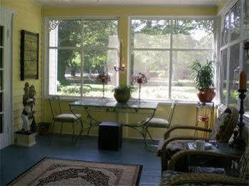 Oak Manor Inn Hartsville Dış mekan fotoğraf